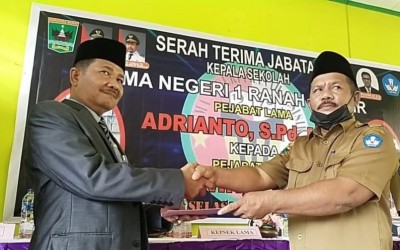 SERAH TERIMA JABATAN KEPALA SEKOLAH SMAN 1 RANAH PESISIR